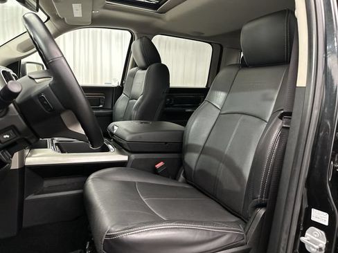 Used 2018 RAM 1500 Laramie w/ Convenience Group AWD/4WD image 17