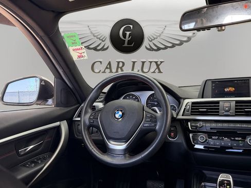 Used 2018 BMW 330i Sedan w/ Shadow Sport Edition RWD image 12