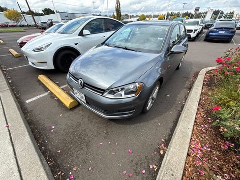Used 2017 Volkswagen Golf SEL FWD image 1