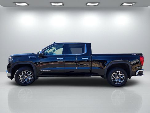 Used 2023 GMC Sierra 1500 SLT w/ SLT Premium Package AWD/4WD image 7