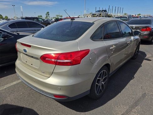 Used 2018 Ford Focus SEL FWD image 1