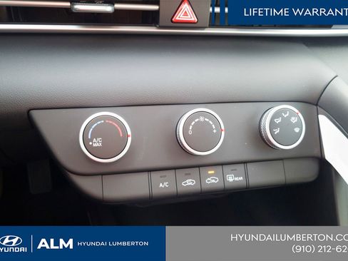 New 2026 Hyundai Elantra SE FWD image 23