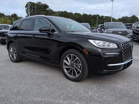 Used 2024 Lincoln Corsair Grand Touring AWD/4WD image 2