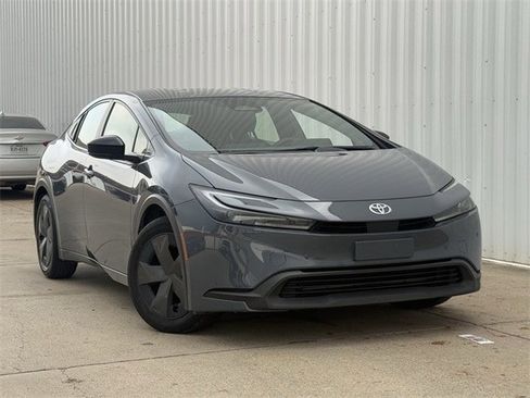 Used 2024 Toyota Prius Limited image 2