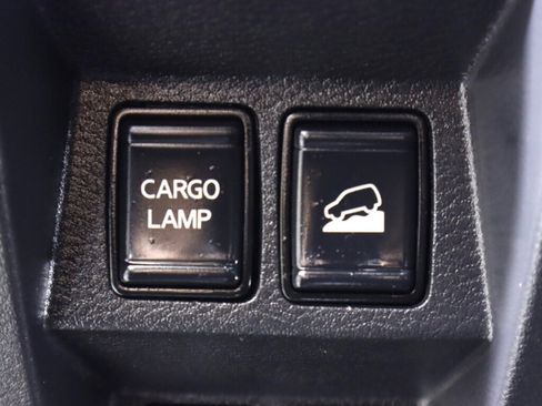 Used 2023 Nissan Frontier SV w/ SV Premium Package image 12