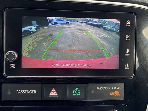 Used 2018 Mitsubishi Outlander SEL image 10