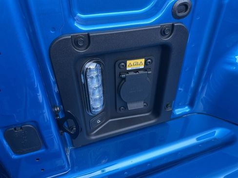 New 2025 Ford Maverick XLT w/ XLT Luxury Package image 18