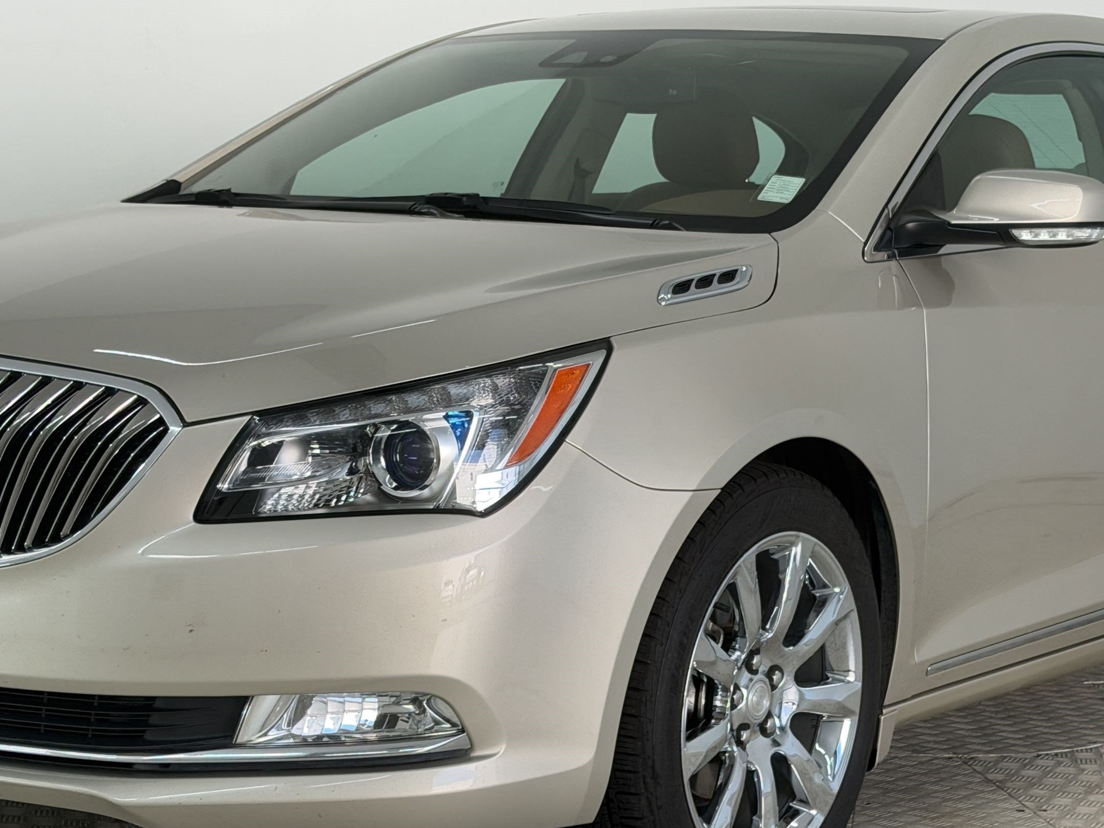 Used 2014 Buick LaCrosse Premium w/ Driver Confidence Package FWD image 24