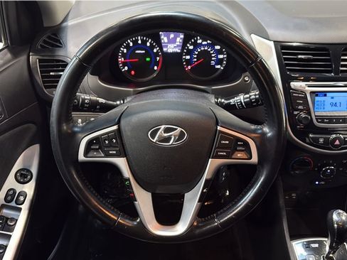 Used 2014 Hyundai Accent SE FWD image 17