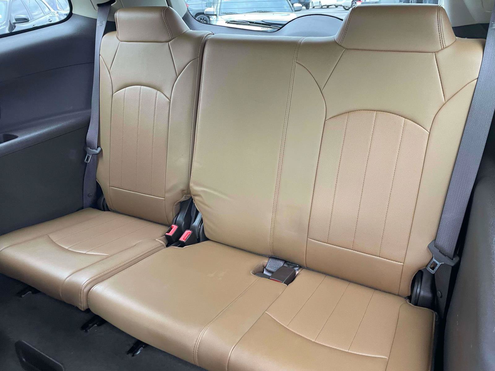 Used 2017 Buick Enclave Leather FWD image 15