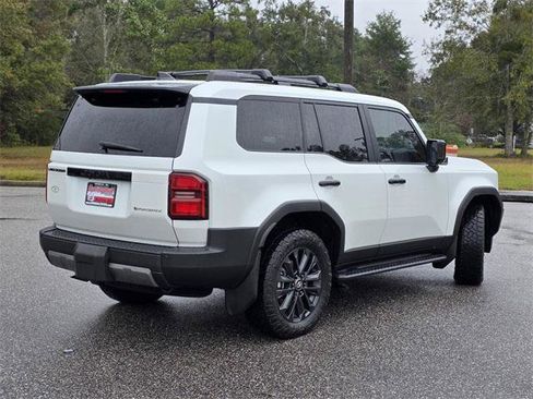 Certified 2024 Toyota Land Cruiser image 5