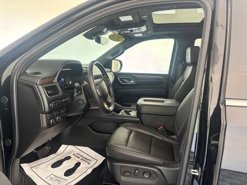 Used 2024 Chevrolet Tahoe High Country w/ Advanced Technology Package AWD/4WD image 3