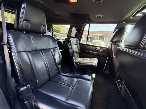 Used 2017 Lincoln Navigator Select AWD/4WD image 25