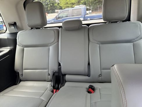 Used 2025 Ford Expedition Active AWD/4WD image 21