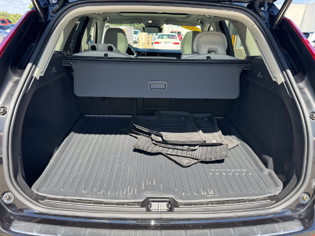 Used 2024 Volvo XC60 B5 Plus w/ Protection Package Premier AWD/4WD image 12