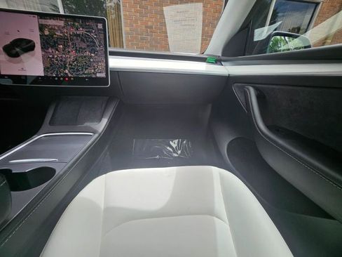 Used 2023 Tesla Model Y AWD image 54