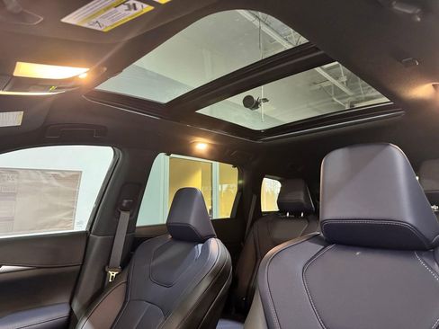 New 2026 INFINITI QX60 Sport image 23