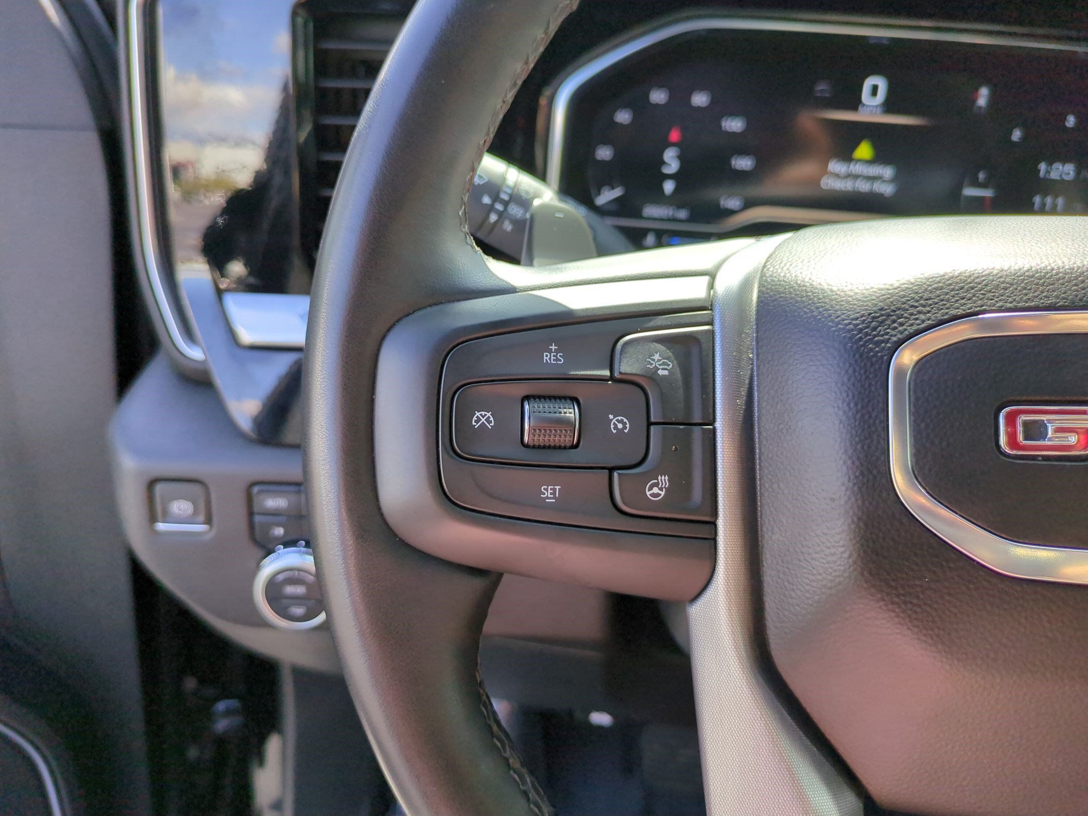 Used 2024 GMC Sierra 1500 Elevation w/ Preferred Package AWD/4WD image 17