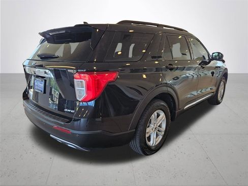 Used 2024 Ford Explorer XLT w/ Equipment Group 202A AWD/4WD image 7