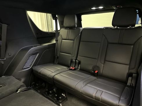 Used 2021 Chevrolet Tahoe RST w/ Luxury Package AWD/4WD image 27