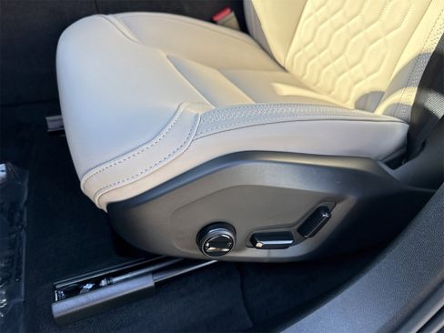 New 2026 Volvo XC60 B5 Core image 11