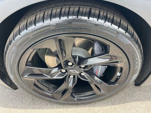 Used 2021 Chevrolet Camaro LT w/ RS Package image 30