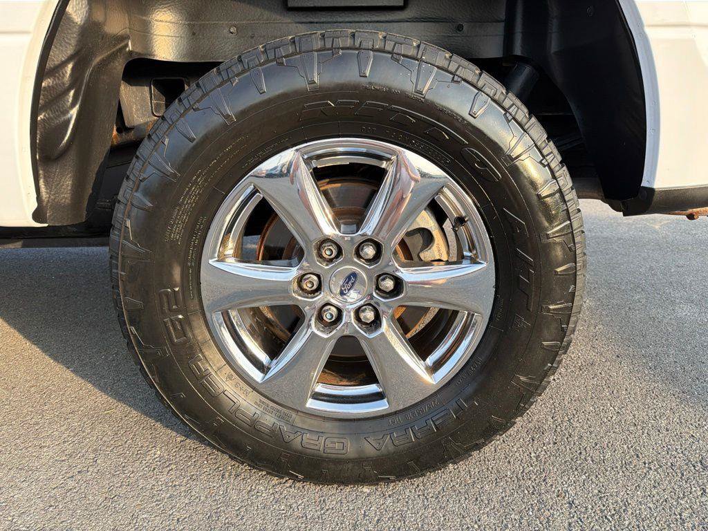 Used 2018 Ford F150 XLT w/ Equipment Group 302A Luxury AWD/4WD image 12