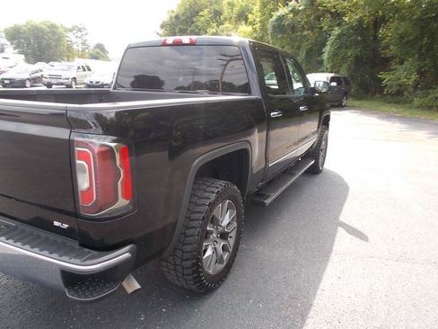 Used 2017 GMC Sierra 1500 SLT w/ SLT Premium Package AWD/4WD image 14