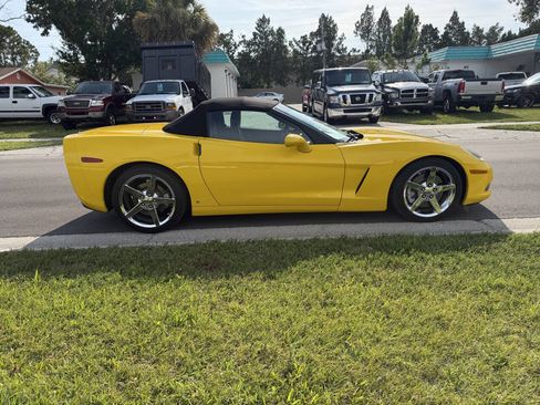 Used 2008 Chevrolet Corvette Convertible w/ Preferred Equipment Group RWD image 7