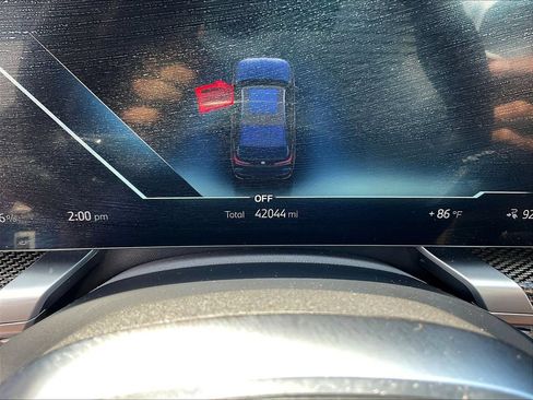 Used 2023 BMW i7 xDrive60 AWD/4WD image 13