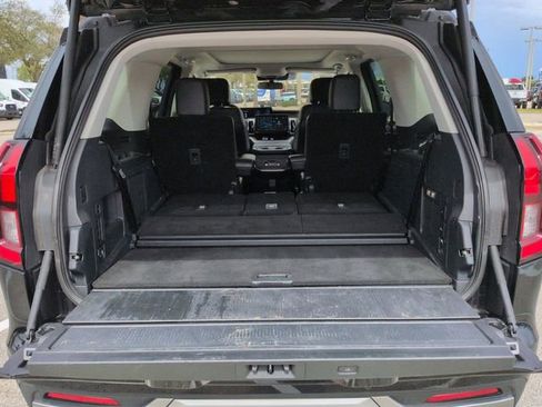 Certified 2025 Ford Expedition Platinum image 13