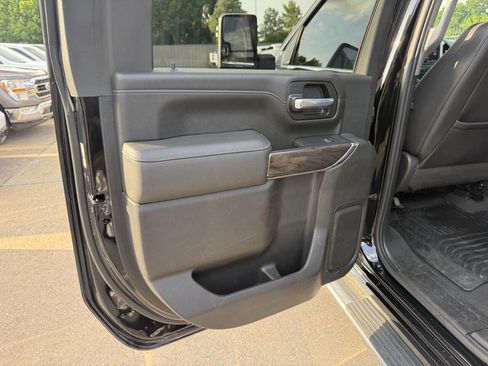 Used 2021 Chevrolet Silverado 2500 LTZ w/ LTZ Convenience Package AWD/4WD image 14