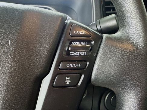 Used 2023 Nissan Frontier SV w/ Midnight Edition Package RWD image 23