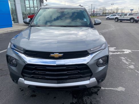 Used 2023 Chevrolet TrailBlazer LT w/ Convenience Package image 2