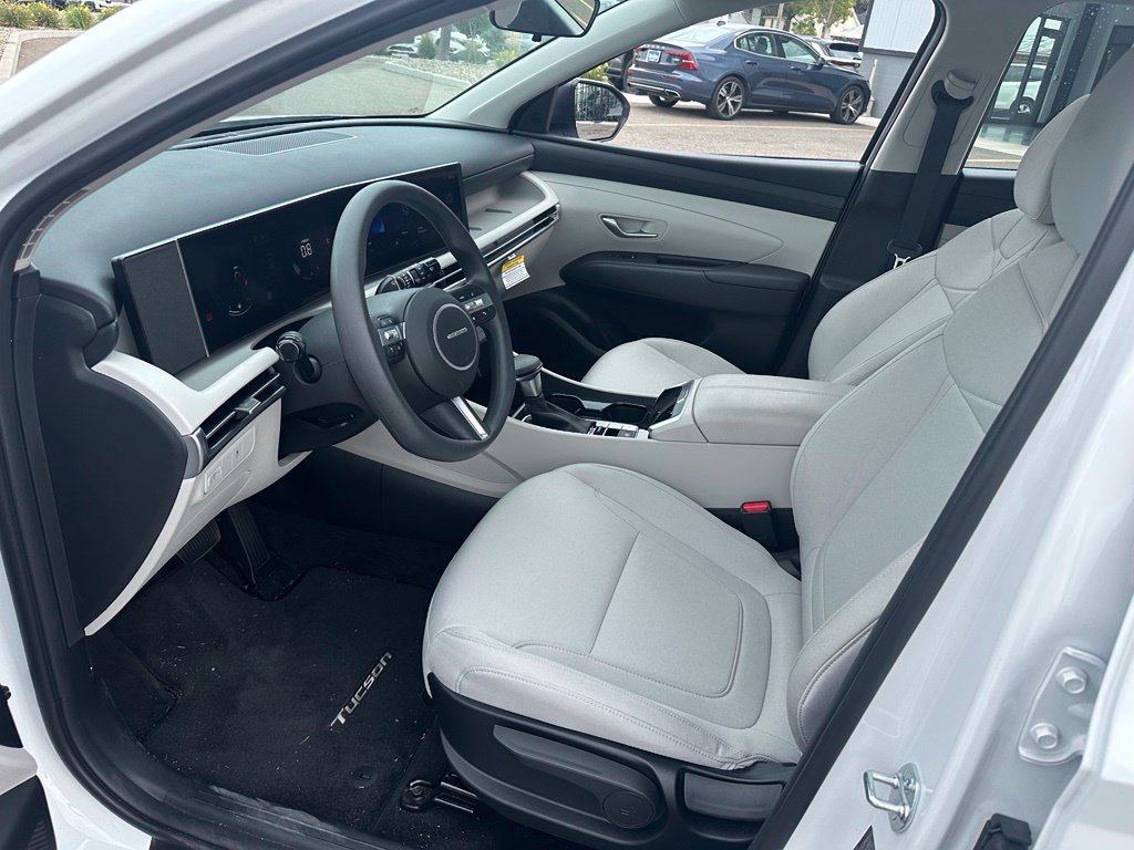 Used 2026 Hyundai Tucson SE FWD image 10