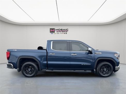Used 2022 GMC Sierra 1500 SLT w/ SLT Convenience Package image 8