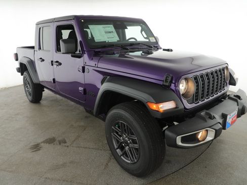 New 2026 Jeep Gladiator Sport image 4