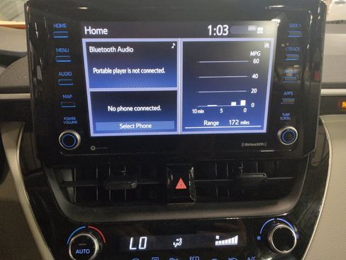 Used 2022 Toyota Corolla LE FWD image 25