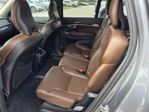 Used 2019 Volvo XC90 T6 Momentum w/ Protection Package Premier AWD/4WD image 9