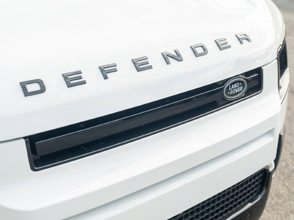 New 2026 Land Rover Defender 110 S AWD/4WD image 15