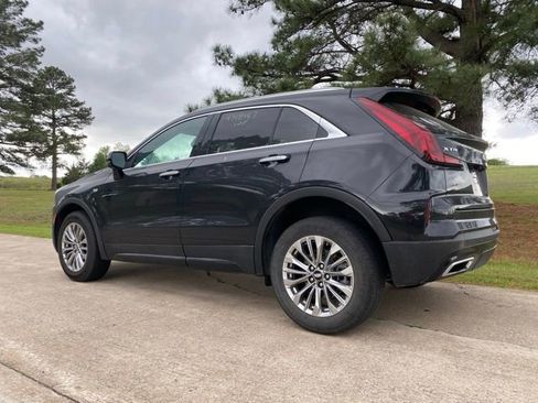 Used 2024 Cadillac XT4 Premium Luxury image 5