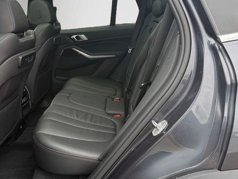 Used 2019 BMW X5 xDrive40i w/ Premium Package 2 AWD/4WD image 12