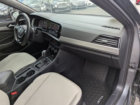 Used 2020 Volkswagen Jetta R-Line FWD image 33
