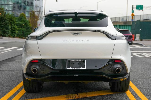 Used 2021 Aston Martin DBX AWD/4WD image 7