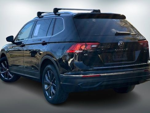 Used 2022 Volkswagen Tiguan SE image 10