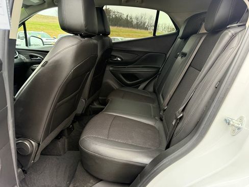 Used 2022 Buick Encore Preferred w/ Safety Package image 8