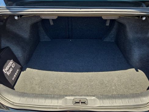 Certified 2025 Nissan Altima 2.5 SV FWD image 12