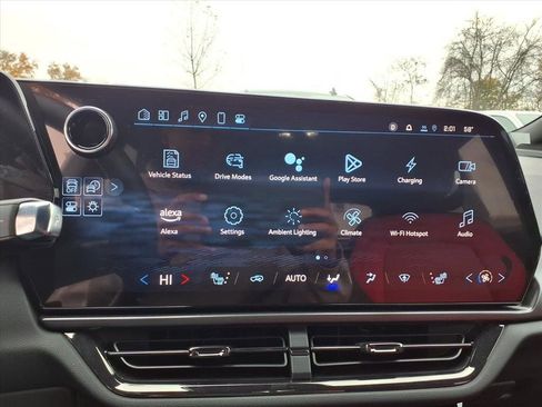 Used 2025 Chevrolet Equinox EV RS image 15