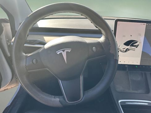 Used 2021 Tesla Model 3 Standard Range Plus image 14