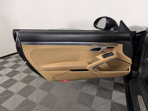Used 2017 Porsche 911 Carrera RWD image 23